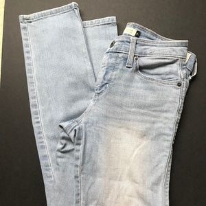 LEVIS Light Wash Skinny Leg Jeans